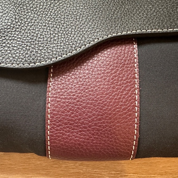 Oughton Paddock Crossbody Bag - Picture 3 of 10